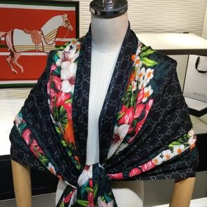 Flower scarf